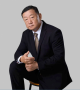 李昶浩：依山铸釜凝匠韵，乘潮扬帆